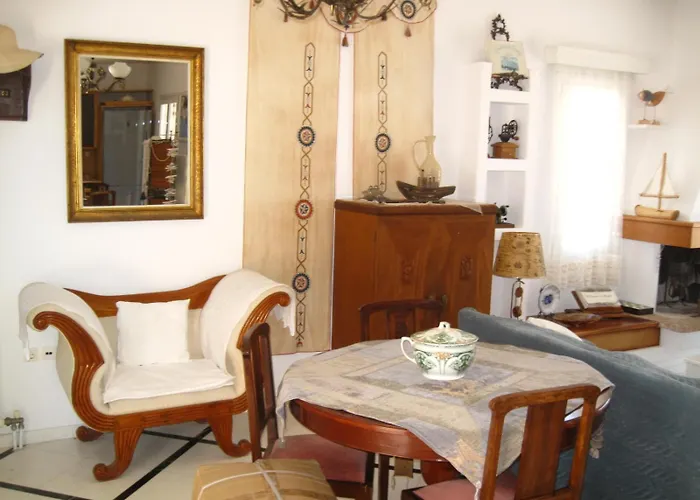 Syros Luxury Living