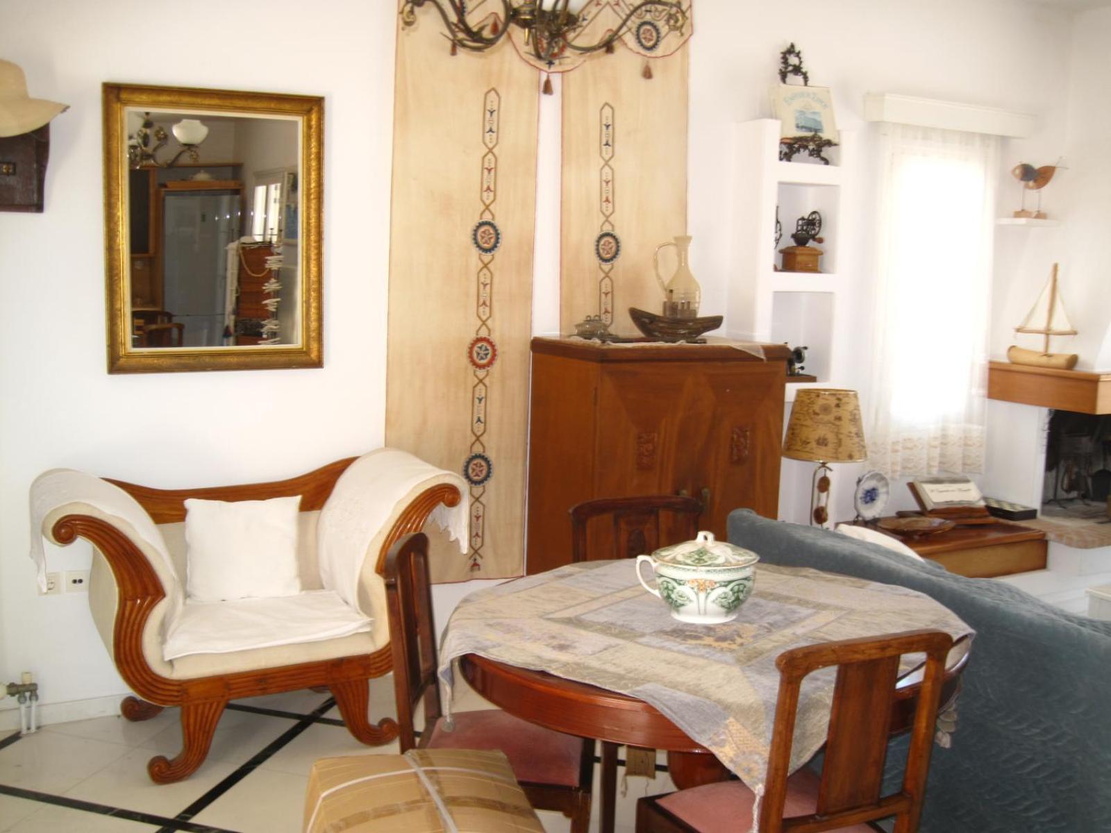 Syros Luxury Living Rozia